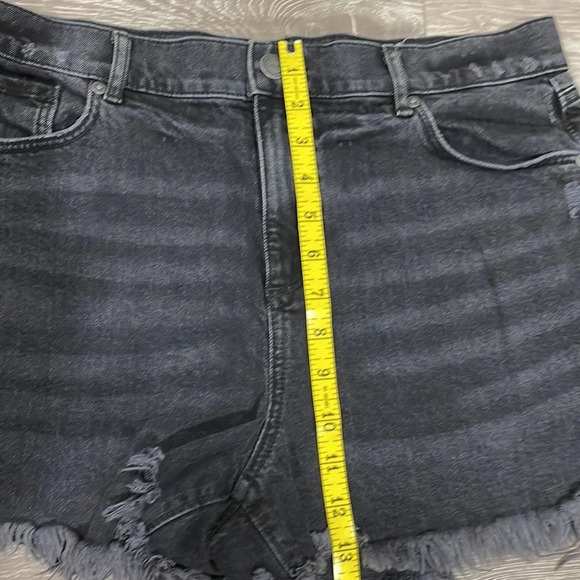 LOFT made and loved High Rise Frayed Cut Off Black Wash Denim Jean Shorts 30/10 - Picture 7 of 15